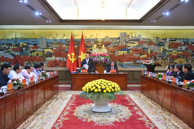 Thủ tướng Nguyễn Xuân Phúc nhìn nhận 6 tháng qua, TP Hải Phòng có bước phát triển toàn diện, đạt nhiều kết quả lớn, đóng góp quan trọng vào sự phát triển chung của đất nước.