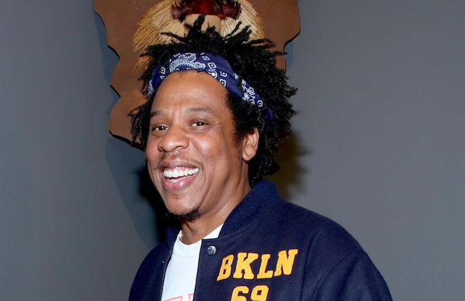 Zay Z thu về 560 triệu USD trong 10 năm, xếp vị trí thứ 4. Sau nhiều chuyến lưu diễn với bà xã Beyonce, nam nghệ sĩ hiện lui về sản xuất âm nhạc và đầu tư kinh doanh.