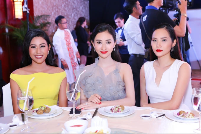 Được biết, Phạm Hương, Nam Em, Hà Thu, Diệu Linh đều là những người bạn thân thiết và thường có những hoạt động từ thiện cùng nhau.