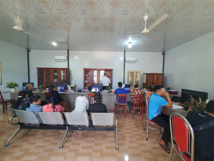 Không còn cảnh đi lại nhiều nơi, chờ đợi kéo dài như trước, các thủ tục được giải quyết nhanh gọn theo cơ chế “một cửa”, tạo thuận lợi tối đa cho người dân.