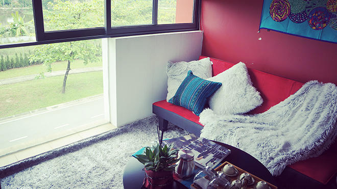 Mỗi câu chuyện dù mang sắc thái khác nhau nhưng luôn đầy ắp sự yêu thương.