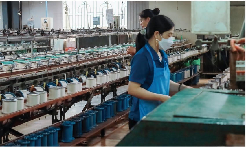 Công ty cổ phần Tơ tằm Á Châu bị Ủy ban Chứng khoán Nhà nước xử phạt do vi phạm quy định về thời hạn công bố thông tin. Ảnh minh họa.