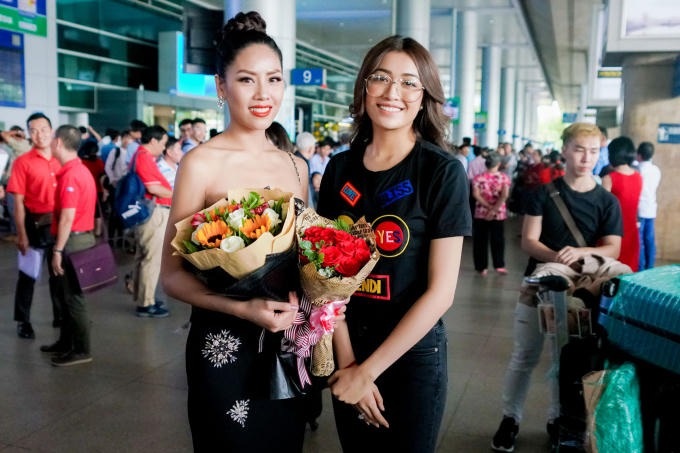 &Aacute; hậu Nguyễn Thị Loan rạng rỡ trở về nước sau cuộc thi Miss Univese 2017