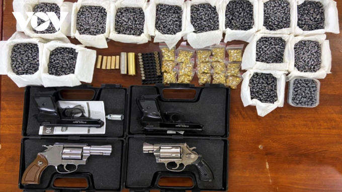 17-11-sung-va-dan-duoc-luc-