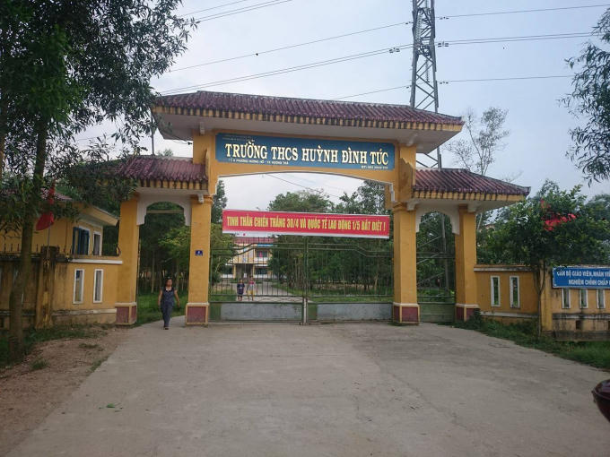 Trường THCS Huỳnh Đình Túc, nơi cả 3 nữ sinh đang theo học.
