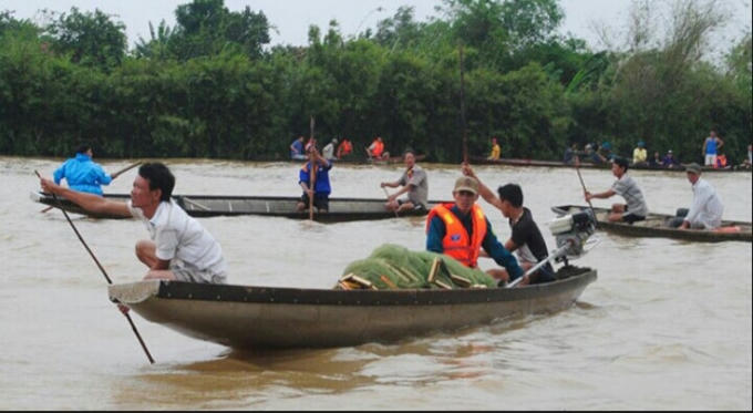 Dòng nước đã cuốn trôi nữ sinh khi đang trên đường đến trường. (Ảnh: TN).