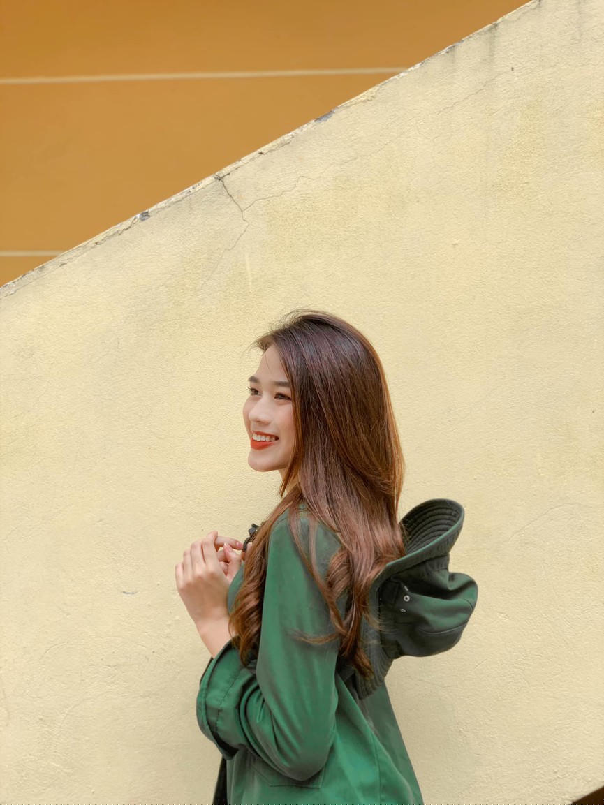 Không gây ấn tượng mạnh ở vòng sơ loại nhưng càng đi sâu vào những vòng trong Đỗ Thị Hà càng tỏa sáng.