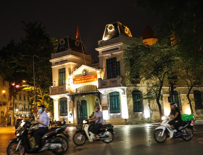 2018: Toà nhà Số 2 Tràng Thi, nay là trụ sở Công an quận Hoàn Kiếm, vẫn còn nguyên thiết kế như cách đây hơn sáu thập kỷ.