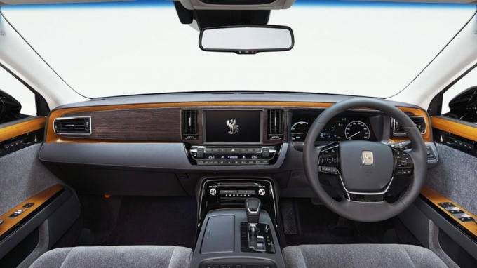 Toyota Century 2018: 'Rolls-Royce' Nhật Bản, ngang gi&aacute; si&ecirc;u xe