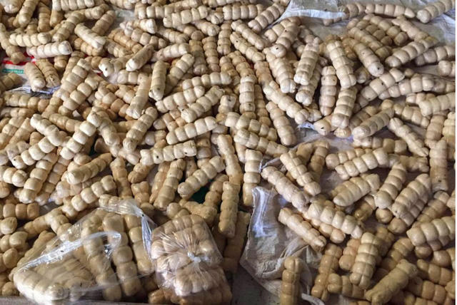 Số chả chay chứa hàn the tại cơ sở ông Hồ Văn Hà.