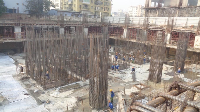 Dự án số 16 Phạm Hùng sau thương vụ đổi tên đình đám từ Mai Trang Tower thành Sunshine Center đồng thời nhanh chóng được cấp phép xây dựng đến nay đã hoàn thành toàn bộ phần tường vây cọc khoan nhồi và xong toàn bộ sàn tầng hầm B1, chuẩn bị hoàn thành sàn hầm B2.