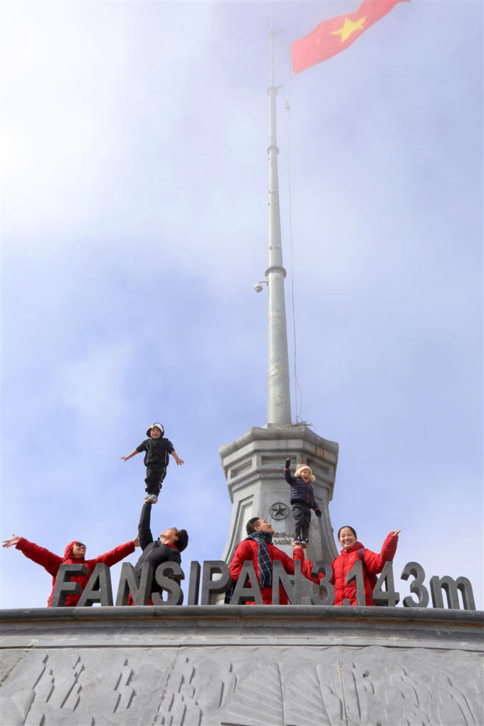 Chọn Sun World Fansipan Legend nơi địa đầu Tổ quốc, để ghi dấu ấn sau những thành công, chuyến đi ấy đã đem đến cho hai “hoàng tử làng xiếc Việt Nam” và gia đình những trải nghiệm không thể ấn tượng và ý nghĩa hơn.
