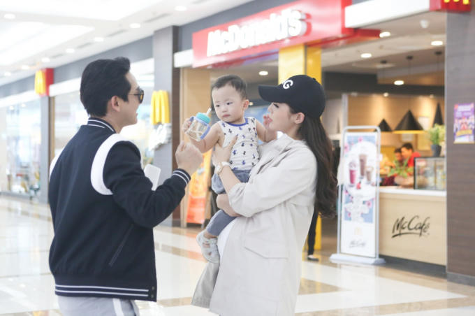 Cuối cùng thì sau bao thất bại, Trấn Thành - Hari Won đã giành chiến thắng đầu tiên