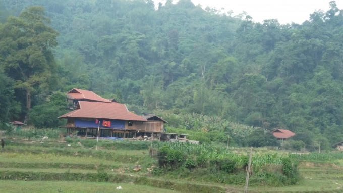 Trong thôn Nà Bó cũng có một số ngôi nhà sàn "khủng".