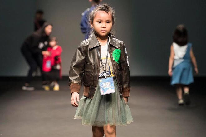 Xu&acirc;n Lan đưa 4 học tr&ograve; nh&iacute; đến Shanghai Fashion Week