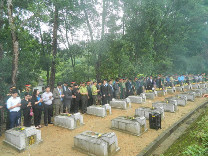 12 mộ liệt sỹ đã được quy tụ về đất mẹ.