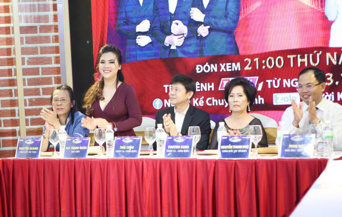 Thanh Nhân bật mí đời tư hàng loạt nhạc sĩ nổi tiếng trong