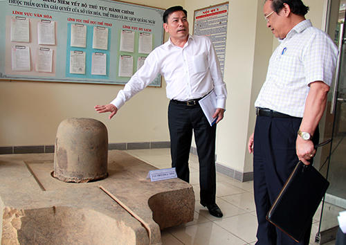 Bộ Linga - Yoni được các chuyên gia đánh giá thuộc loại lớn nhất của văn hóa Chămpa. Ảnh: T.T