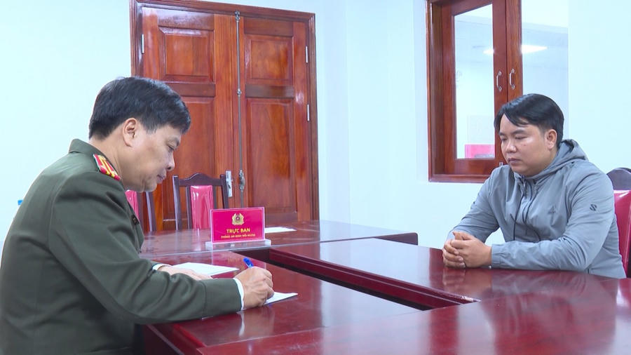 Cơ quan Công an lấy lời khai đối tượng Lưu Văn Tều.