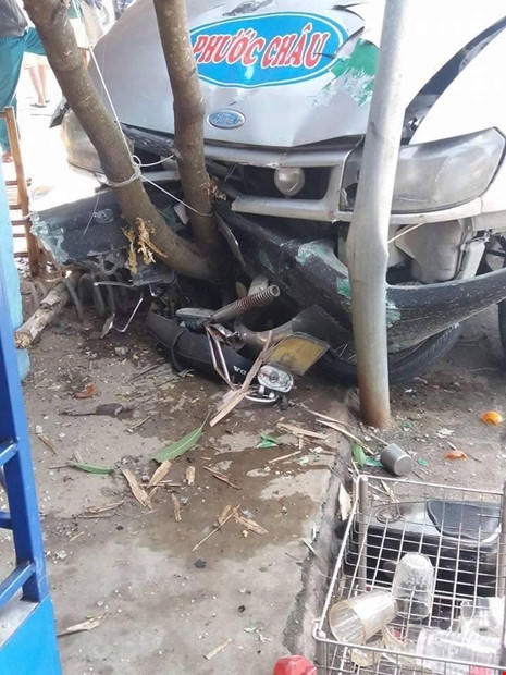 Vụ tai nạn ở TP Hội An ngày 28-11 khiến hai người nguy kịch.