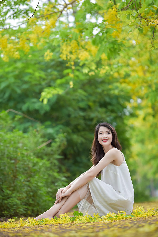 Trang từng đoạt giải 3 trong cuộc thi "Người đẹp xứ trà" ở tỉnh Thái Nguyên và giải “Người đẹp áo dài”.