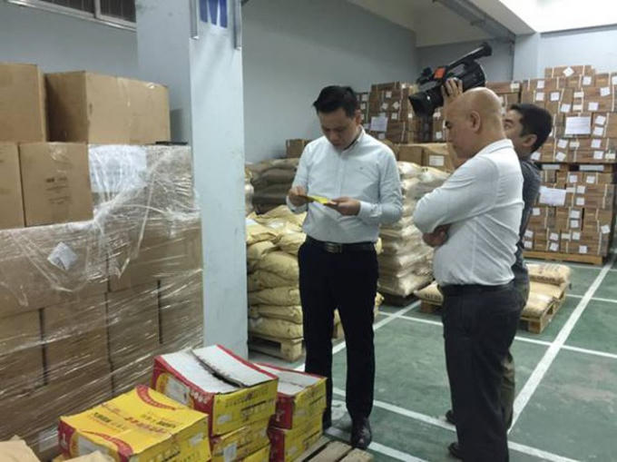 Lãnh đạo Cục  ATTP kiểm tra ATTP.