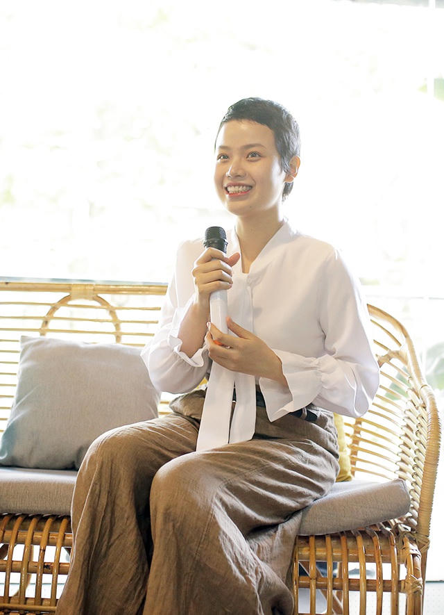 Thủy Tiên nhận lời làm diễn giả trong talkshow về chủ đề Nữ quyền diễn ra ngày 31/5 vừa qua. Tại đây, cô chia sẻ nhiều câu chuyện chân thực về bản thân và truyền cảm hứng đến nhiều khán giả có mặt