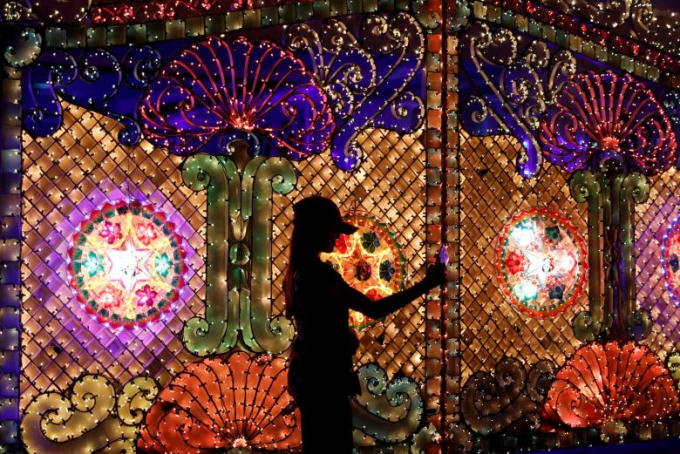 Cô gái chụp ảnh selfie tại Mandaluyong, Manila, Philippines. (Ảnh: Reuters)