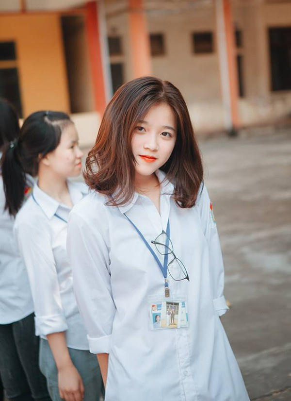 Đây là Khánh Ly - nữ sinh Chuyên Hùng Vương, Phú Thọ.