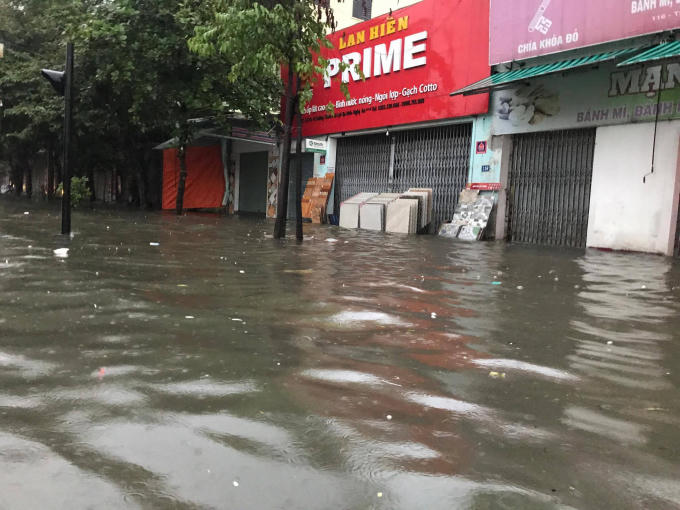 Dự báo trong những ngày tới trên địa bàn TP Vinh nói riêng và Nghệ An nói chung sẽ tiếp tục có mưa lớn trên diện rộng.