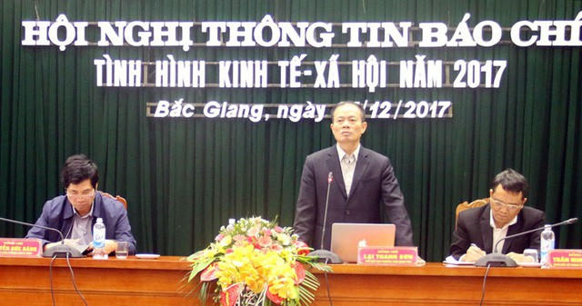 Phó Chủ tịch UBND tỉnh Bắc Giang - ông Lại Thanh Sơn chủ trì cuộc họp. (Ảnh nguồn Báo Bắc Giang).