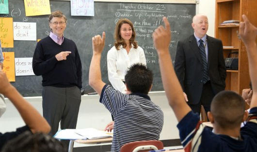 Bill Gates và vợ.