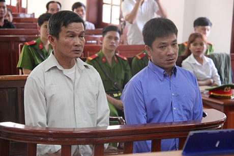 Các bị cáo tại phiên tòa. (Ảnh: báo Thanh Niên)
