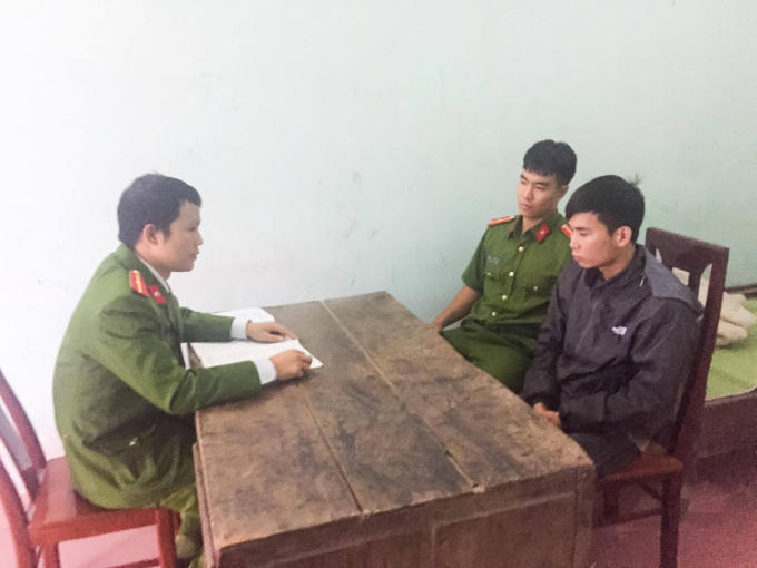 Để phục vụ mục đích ăn chơi, cả hai đã tiến hành 5 vụ trộm xe máy thì bị bắt.