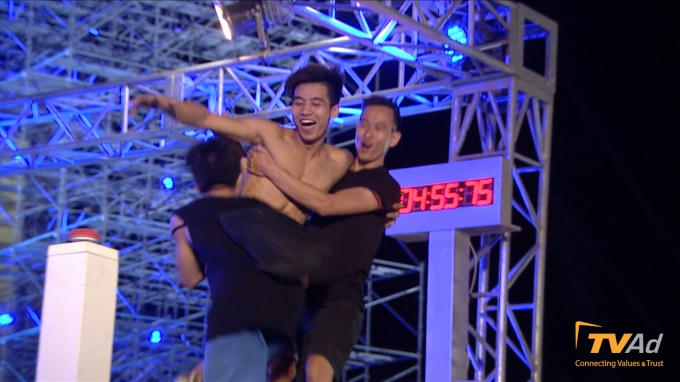 Vũ Tư Bản vượt qua chuỗi thử thách thứ 3 ngay trong lần đầu tiên tham dự Không giới hạn - Sasuke Việt Nam. 