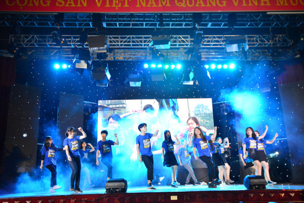 Những màn đồng diễn sôi động.