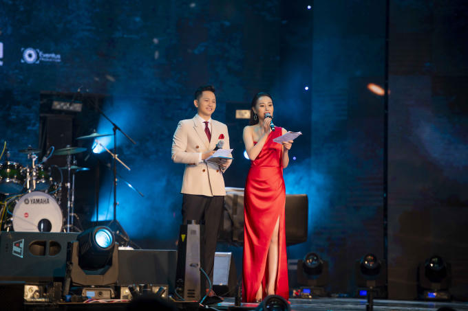 Lịch tr&igrave;nh k&iacute;n đặc &ldquo;kh&ocirc;ng thở nổi&rdquo; trong một ng&agrave;y của Phương Oanh