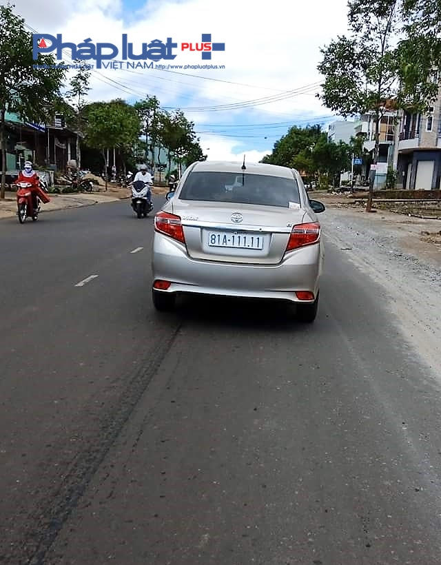 Biển ngũ quý 1 quý hiếm mang tại tỉnh Gia Lai. Theo quan niệm, số 1 là tượng trưng cho đỉnh cao tối thượng, độc nhất không ai sánh bằng.
