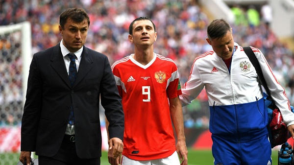 Alan Dzagoev dính chấn thương. Ảnh: Goal