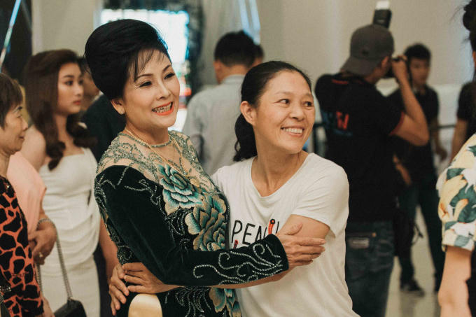 Toàn cảnh tiệc cưới như cổ tích của cháu gái NSƯT Vũ Linh