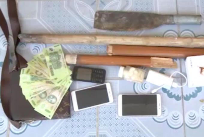 Tang vật thu được từ vụ án.