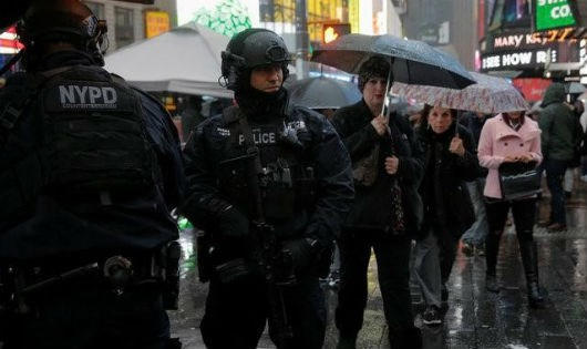 An ninh đang được tăng cường trên mọi tuyến phố ở New York. (Ảnh: Reuters)