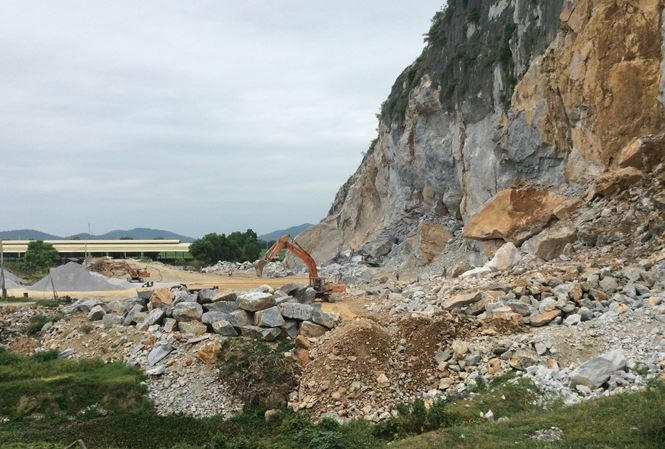 Một mỏ khai thác đá được DN tại huyện Vĩnh Lộc (tỉnh Thanh Hóa) giới thiệu