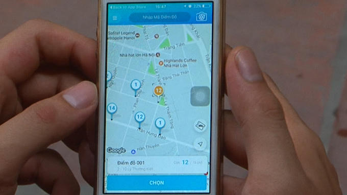 Bản đồ được hiển thị trên màn hình với các điểm đỗ xe theo số thứ tự