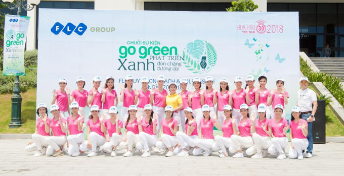 Chiến dịch “Go Green” diễn ra dưới ánh nắng tháng 6 rực rỡ của Quy Nhơn, với sự tham gia hào hứng của tất cả các thí sinh HHVN có mặt.