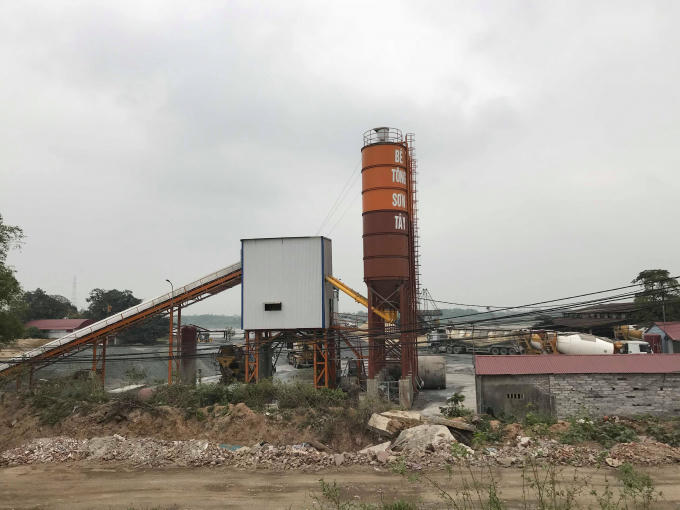 Trạm trộn bê  tông Sơn Tây hết phép nửa năm vẫn ung dung hoạt động.