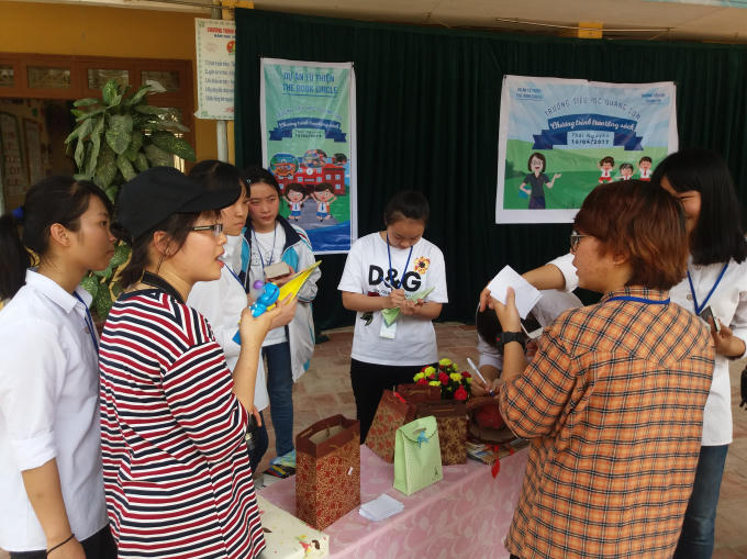 Dự án Vòng tròn sách giúp cho các em nhỏ gặp khó khăn đến gần hơn với nguồn trí thức