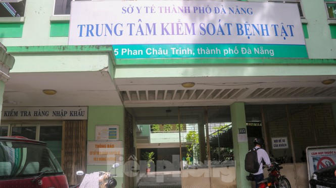 Giá 1,4 tỷ đồng, máy phục vụ xét nghiệm COVID-19 của Đà Nẵng hoạt động như thế nào? - ảnh 9