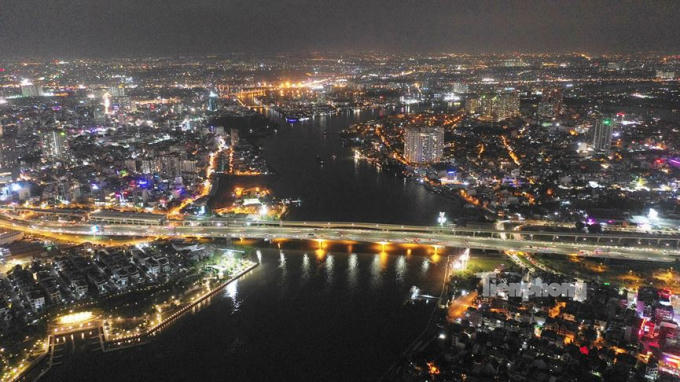 Cầu Sài Gòn nhìn từ trên cao.