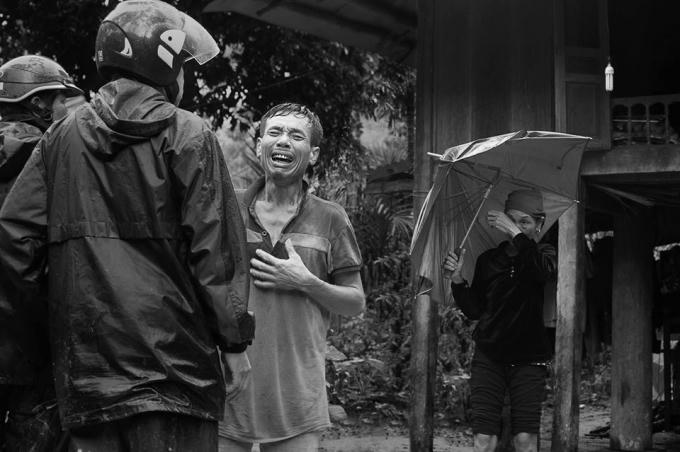 Khi người đàn ông khóc. (tác giả: Nguyễn Thanh Bình)